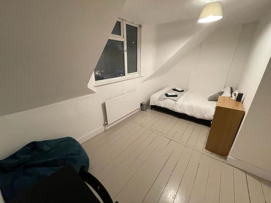 Comfy 2 Bedroom On Tower Bridge لندن المظهر الخارجي الصورة