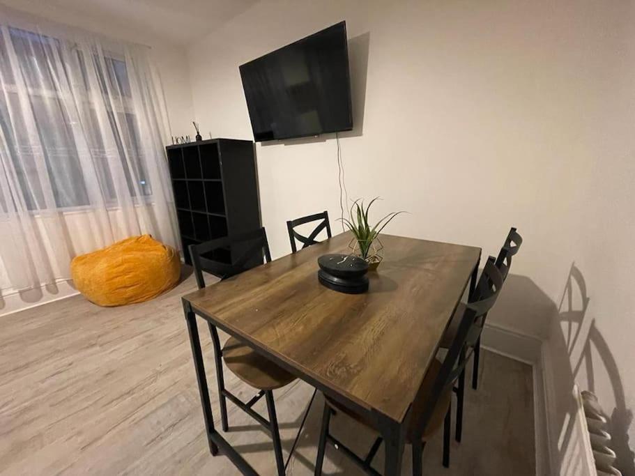 Comfy 2 Bedroom On Tower Bridge لندن المظهر الخارجي الصورة