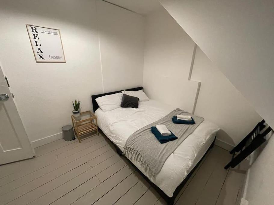 Comfy 2 Bedroom On Tower Bridge لندن المظهر الخارجي الصورة